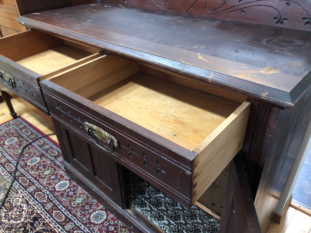 Circa 1900 Oak Buffet, 120 years of Patina, FREE DELIVERY in WPG in Hutches & Display Cabinets in Winnipeg - Image 3