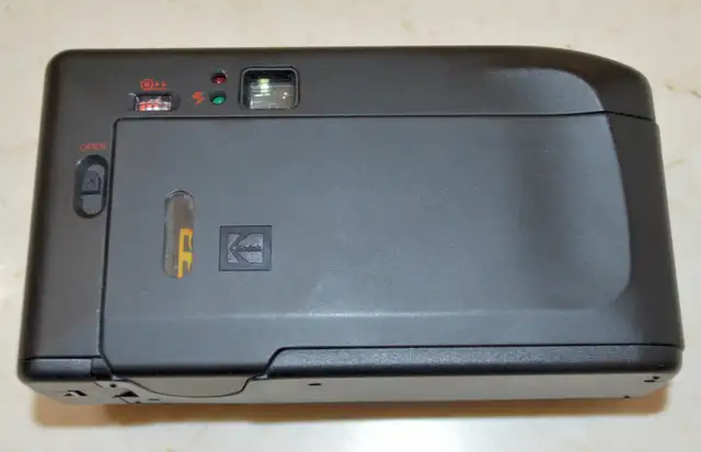 KODAK 835AF 35MM CAMERA64556776319618121