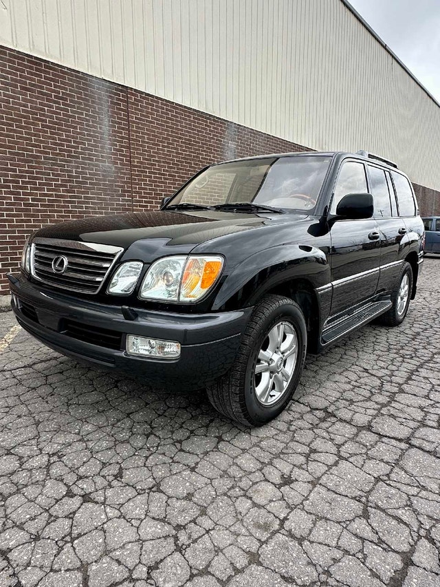 Lexus Lx470 4DR 4WD — photo 2