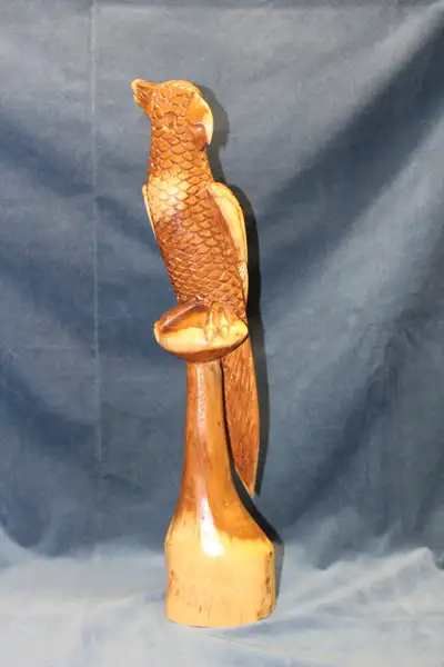 Handman Wooden Bird Carving Cockatoo/Parrot Very Nice McKenzie Lake