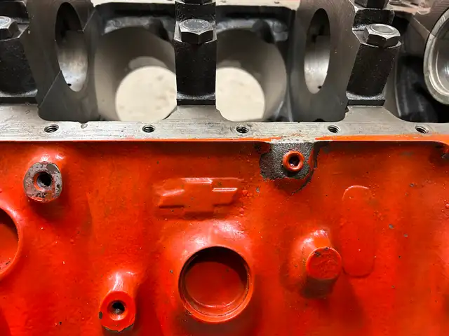 Gm bowtie block in Engine & Engine Parts in Markham / York Region - Image 3