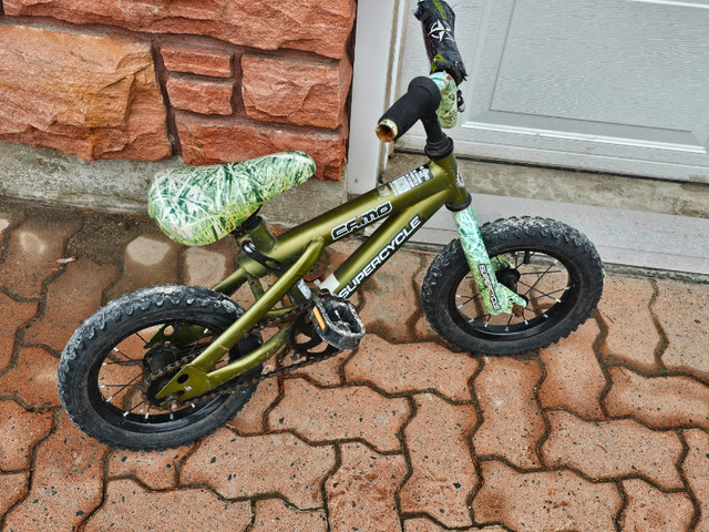 Supercycle Camo Kids Bike, 12-in, Green in Kids in Sudbury - Image 2