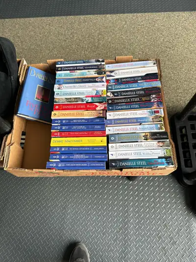 Danielle Steel & Debbie Macomber Books, View more