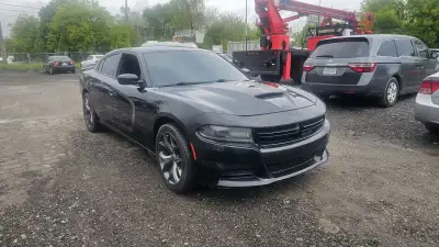 2018 dodge charger previous OPP car, been fully converted to a R/T has 175,000 km New scooped hood,...