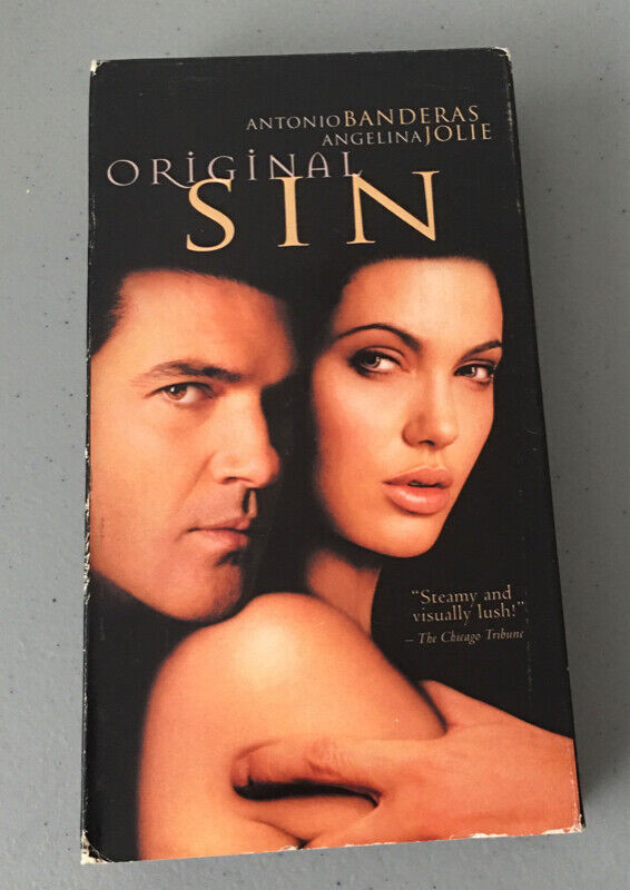 Original Sin Movie VHS Video Cassette dans CD, DVD et Blu-ray  à Ville de Montréal