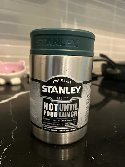 Keep your meals hot or cold on the go with this Stanley 18oz (.54L) stainless steel food jar, featur...