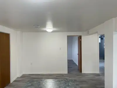 1 bedroom 1 bathroom available OCT 1. All utilities included with wifi too. Insuite laundry, off str...