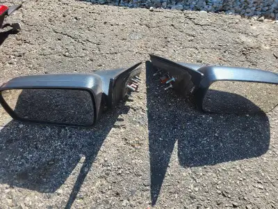 2005 - 2009 Mustang electric mirrors and taillights. 100 for everything. All are like new. Cash only