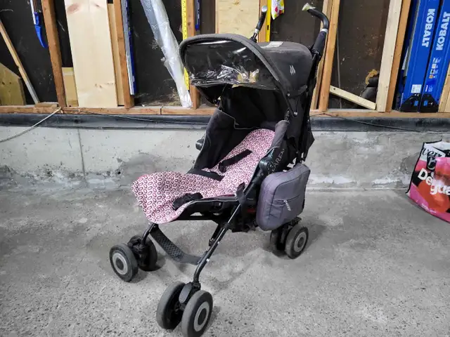 Maclaren Techno XT Umbrella Stroller in Strollers, Carriers & Car Seats in Markham / York Region - Image 2