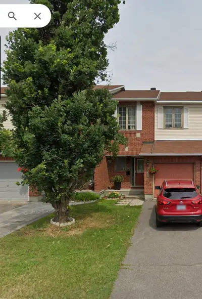 AUG 1st - 3-Bedroom Townhouse for RENT - Pineglade Cres Orleans