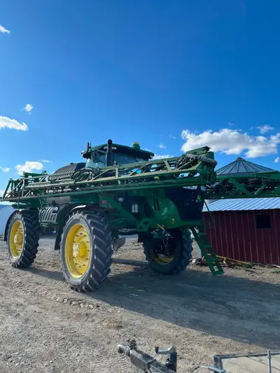 2015 r 4045 3220 hrs 120 ft booms 1200 gallon tank 15 inch nozzle spacing Automated solution system...
