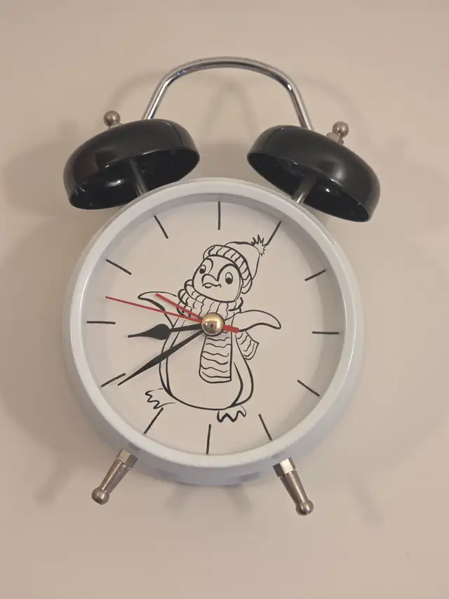 Brand New Penguin Twin Bell Alarm Clock – AA in Home Décor & Accents in City of Toronto - Image 2