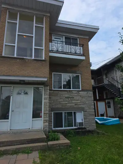 3 1/2 Longueuil complètement renové tous compris Appartement complètement rénové dans un immeuble de...