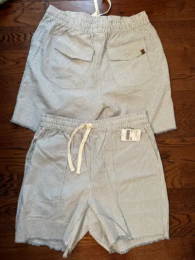 Roots Pemberton Stripe Short 6 Inch Shorts, View more