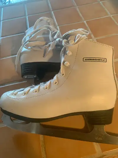 Patins fillettes grandeur WinnWell gr2, View more