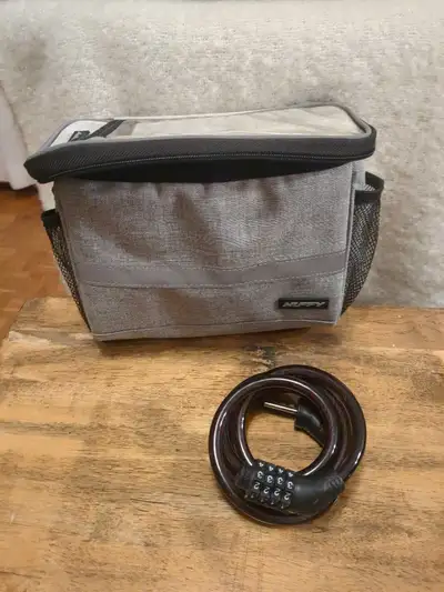 Bag - $ 15 Lock - $ 5 Bag Size - 21.5*13.5*16.5 CM Pick up near Eglinton and Allen Road.