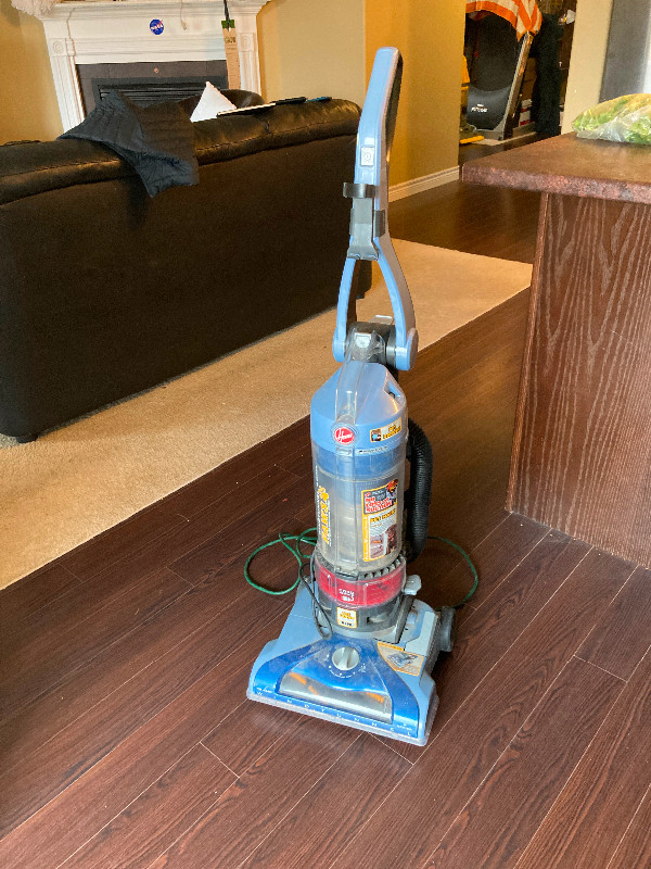 Hoover upright pet wind tunnel vacuum in Vacuums in Peterborough - Image 4