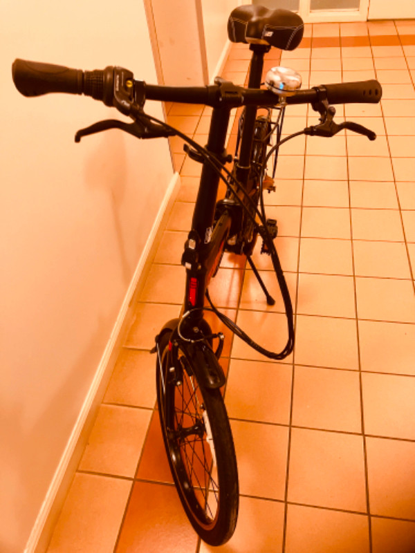 Folding Bike in Road in Downtown-West End - Image 3