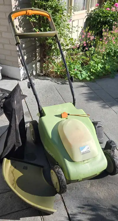 Lawnmower battery operated working Neuton CE 5.2, View more