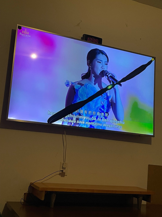 Samsung 65” Led smart 4k  in TVs in City of Halifax - Image 3