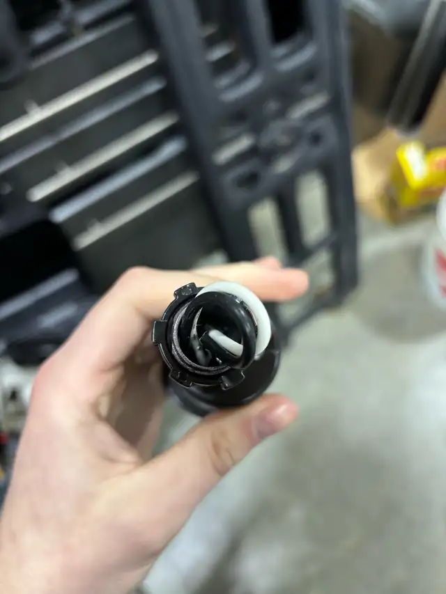 light socket 65745640628227121