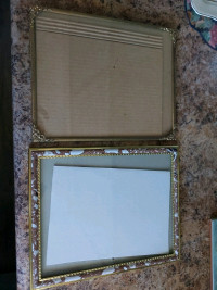 2 BEAUTIFUL METAL  8X10 PICTURE FRAMES WITH GLASS X-COND 