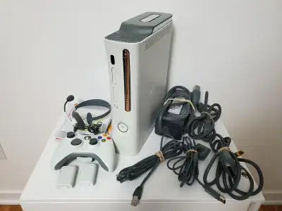Microsoft Xbox 360 Blanche 20gb HDD + accessoires - TESTÉ, View more