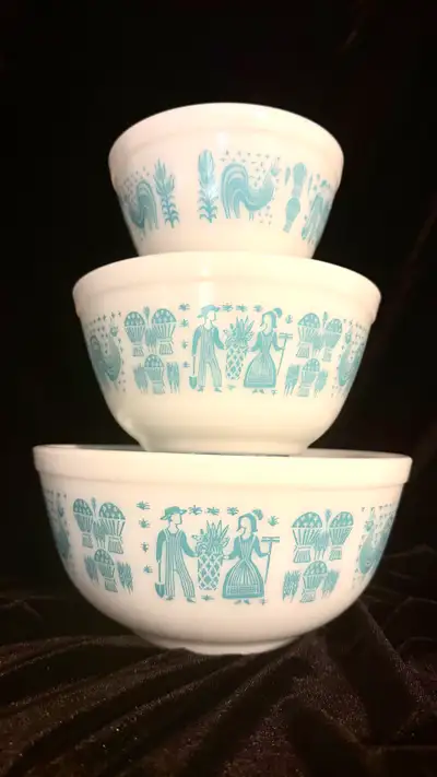 Vintage Pyrex Butterprint Amish mixing bowls , View more