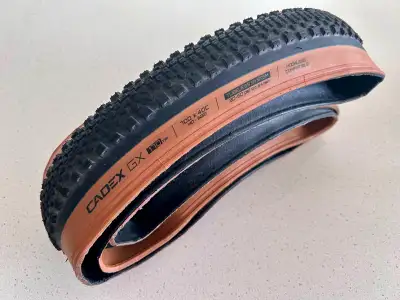 Cadex high-performance gravel tire (x2) - slightly used, View more