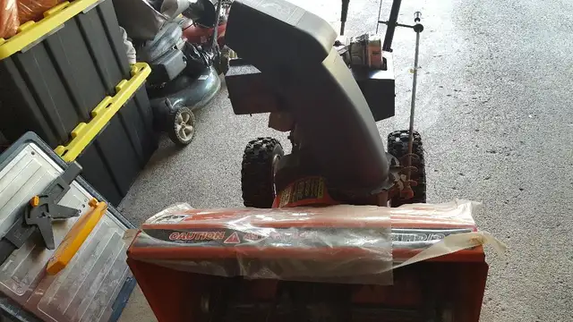 SNOW BLOWER in Snowblowers in Mississauga / Peel Region - Image 5