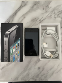 iPhone 4 16 GB in Mint Condition with wall charger
