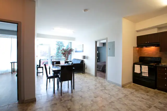 BEST 2B2B APARTMENT PRICE IN WATERLOO! NEAR WLU/UW/CC!