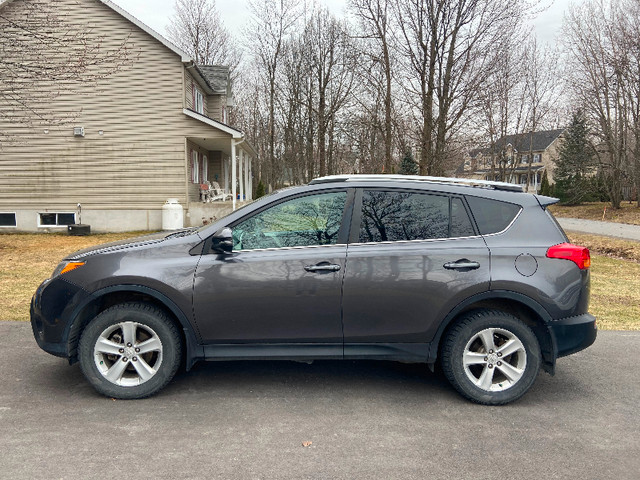 2014 Toyota Rav 4 dans Autos et camions  à Ouest de l’Île - Image 2