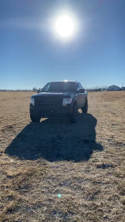 4.6L 250k km The good- strong trans strong engine Front end replaced, rear drive shaft replaced. Fro...