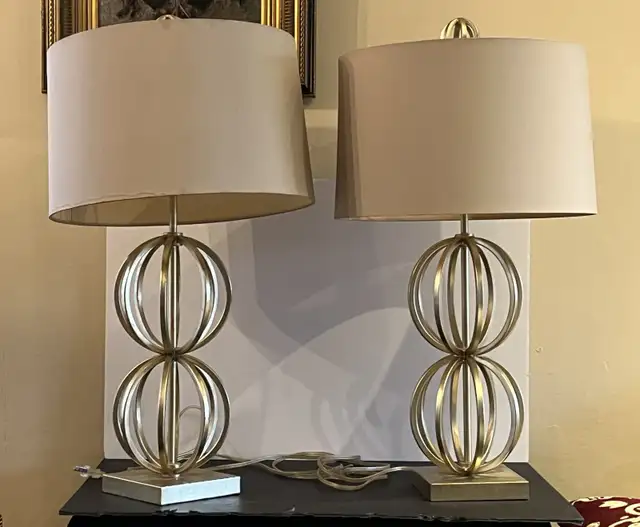 VINTAGE ARTERIORS PAIR OF TANNER KENZIE TABLE LAMPS SPHERE GOLD in Indoor Lighting & Fans in City of Montréal - Image 6