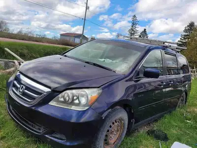 2007 Honda odyssey van. Been parked for a year and a half. I tried to start it this spring and eithe...