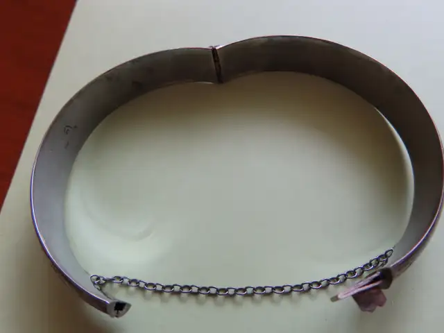 Vintage 1950's Sterling Silver Bracelet -Bradley's Jewellers in Arts & Collectibles in Saint John - Image 6