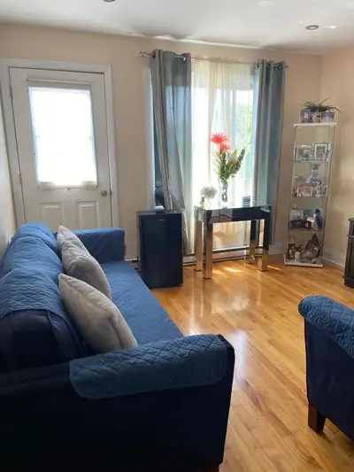 Appartement de 3 chambres à coucher 1 salle de bain à louer