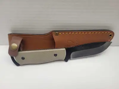 Huntshield Fixed Blade knife w/sheath Approx 9" Blade approx 4.5" appears to be in good clean condit...