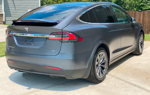 Tesla Model X 75D 2016 5 seater in Cars & Trucks in City of Toronto - Image 2