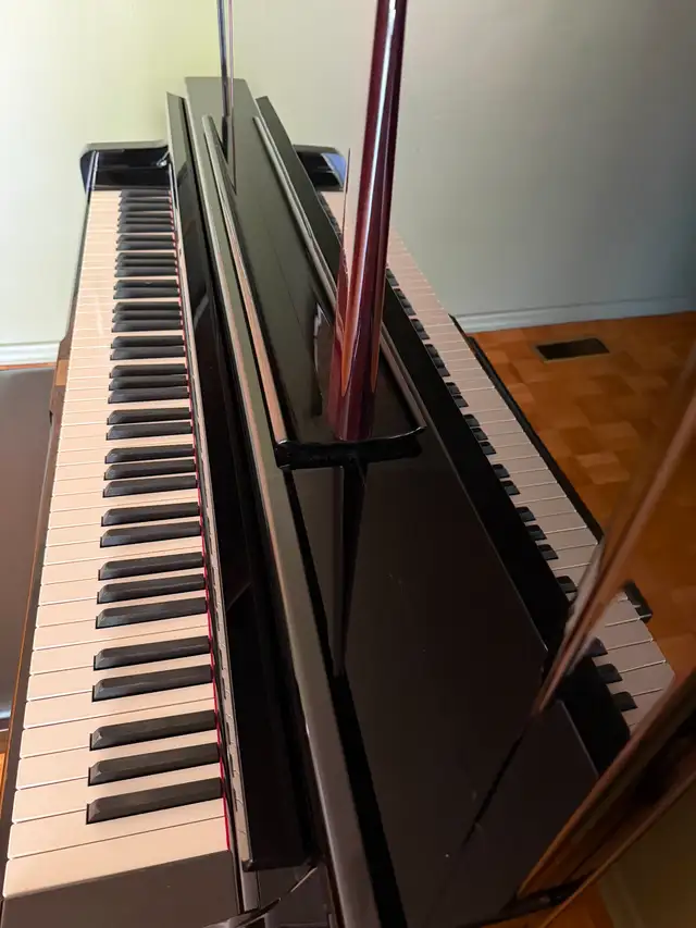 Yamaha YUS5 Professional Upright Piano (2010) – Polished Ebony – in Pianos & Keyboards in City of Toronto - Image 6