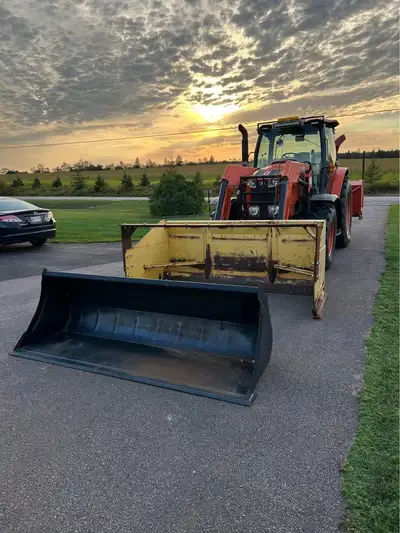 4 wheel drive Cabin loader Excellent condition 1200 hrs 2017