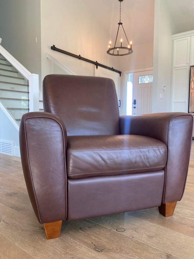 Natuzzi Top Grain Italian Leather Sofa and Recliner Chair Couches