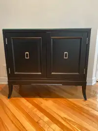 Cabinet with extra glass top