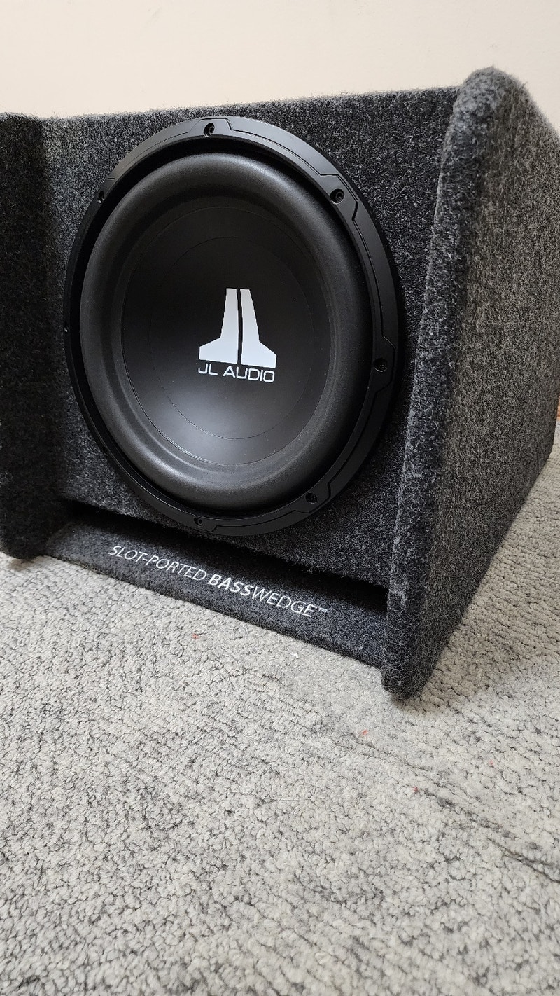 12 Inch JL Audio Subwoofer & Alpine 500 M Amplifier Speakers