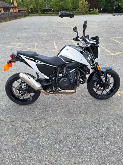 Original owner. Very clean and well maintained bike; service history available. Fully stock but has...
