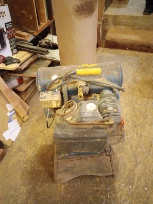air compressor in Power Tools in North Bay