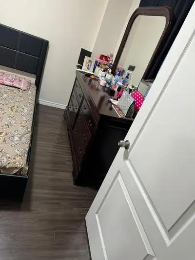 upper level 2 bedroom on rent