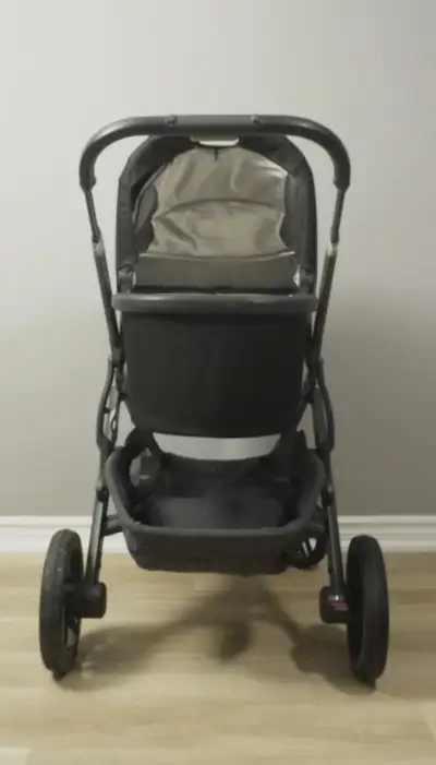 Gently Used UPPAbaby VISTA Stroller System FOR SALE., View more