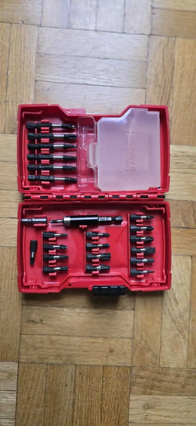 Ryobi Drill and impact driver cordless set in Power Tools in City of Toronto - Image 9